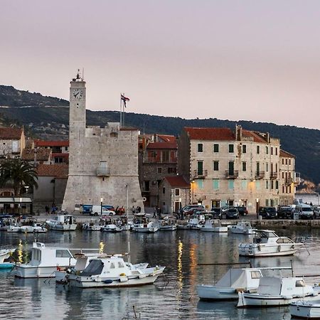 Apartment Riva 5 Komiža Kültér fotó