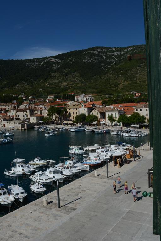 Apartment Riva 5 Komiža Kültér fotó