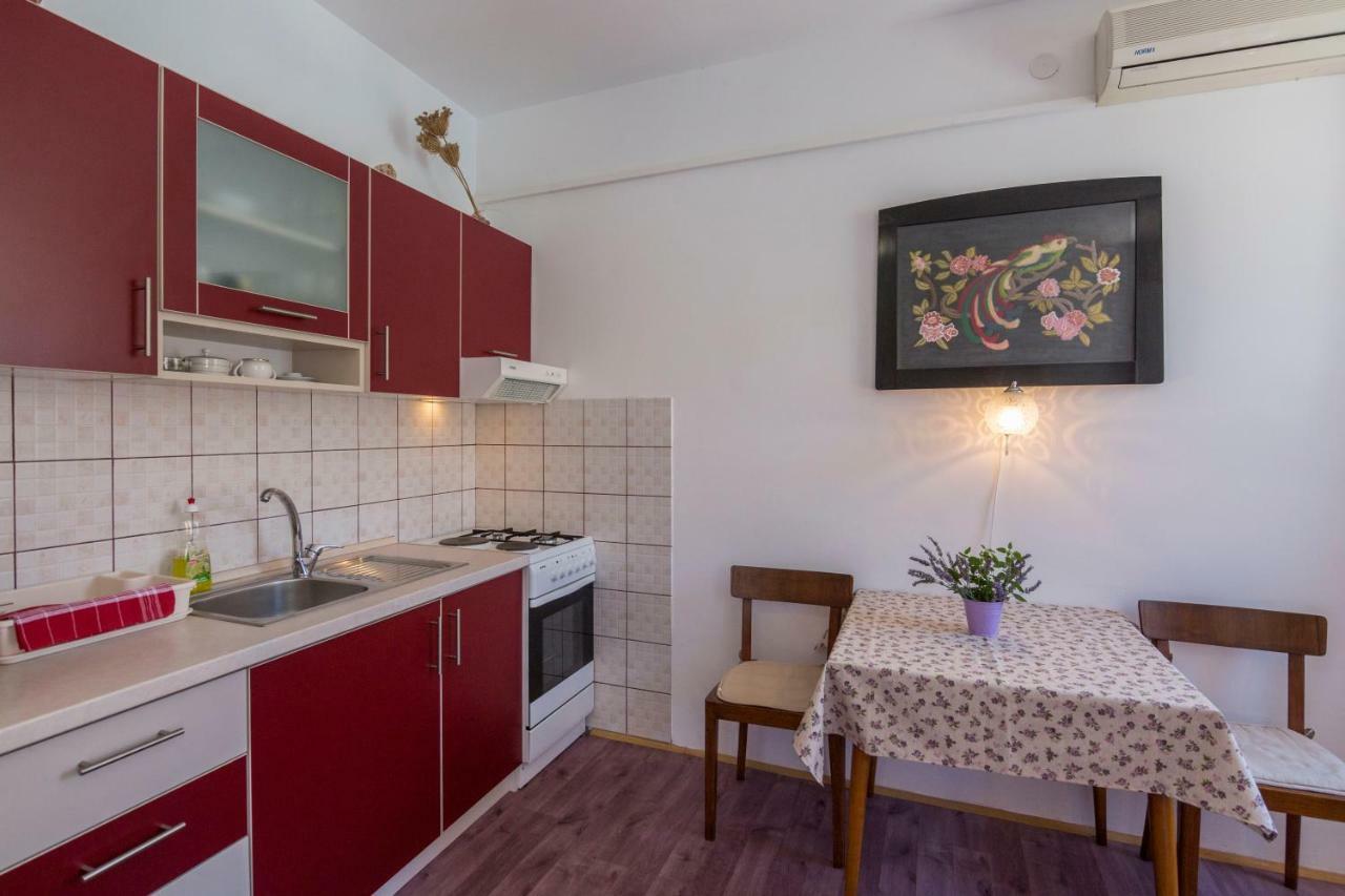 Apartment Riva 5 Komiža Kültér fotó